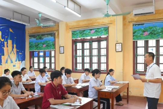 Tuyên Quang rút toàn bộ bài thi Toán đạt điểm 10 để kiểm tra
