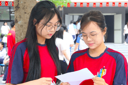 Điểm chuẩn đại học khối A00, A01 năm 2026 sẽ biến động ra sao?