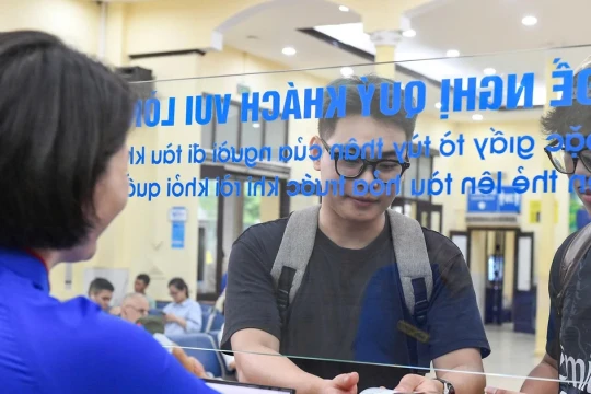 Từ 10/7, vé tàu hỏa không còn hiển thị giá vé trên thẻ lên tàu