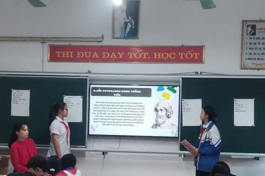 Giáo viên hợp đồng có được hưởng phụ cấp ưu đãi?