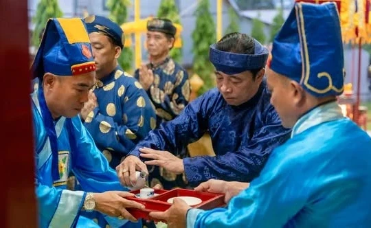 Nhiều nghi thức truyền thống được tái hiện tại Lễ tế Đàn Âm Hồn ở Huế