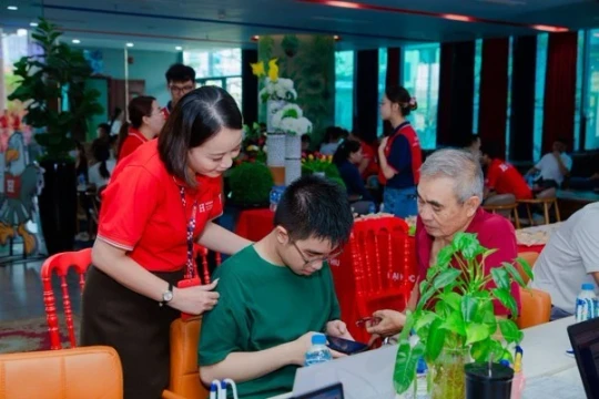 HIU công bố điểm sàn xét tuyển nhóm ngành Sức khỏe, Luật 2026