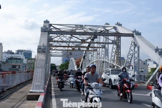 Cầu hơn 120 năm tuổi ở TPHCM xuống cấp thế nào?