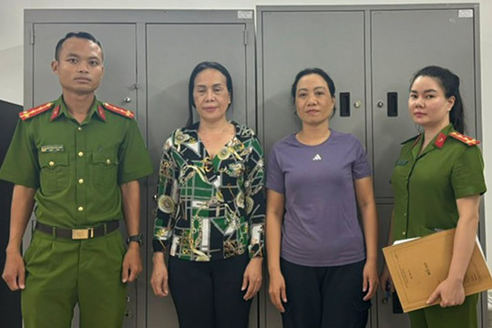 Người đàn ông Ấn Độ mang 715 viên kim cương trị giá gần 7 tỷ đồng vào Việt Nam, lộ đường dây buôn lậu xuyên quốc gia