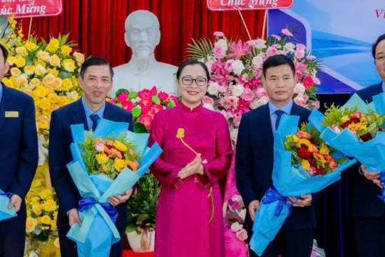 Thứ trưởng Nguyễn Thị Quyên Thanh dự Hội nghị công tác cán bộ tại Vĩnh Long