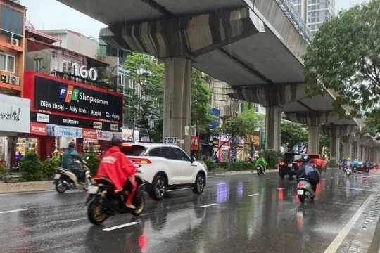 Dự báo thời tiết ngày 12/7: Bắc Bộ mưa to, Nam Bộ mưa rào về chiều tối