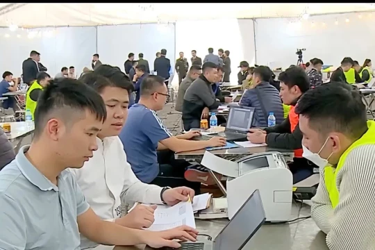 Bóc gỡ đường dây lừa giả danh 'dịch vụ công' lừa đảo gần 1.000 tỷ đồng
