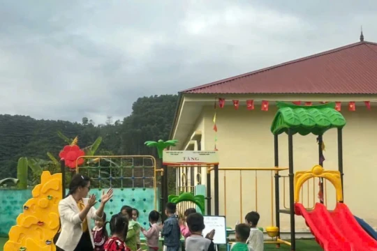 Mô hình trường học quy mô lớn đáp ứng yêu cầu đổi mới quản trị
