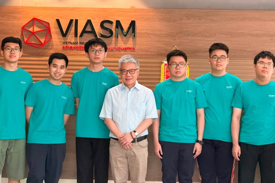 Đề thi Olympic Toán quốc tế 2026