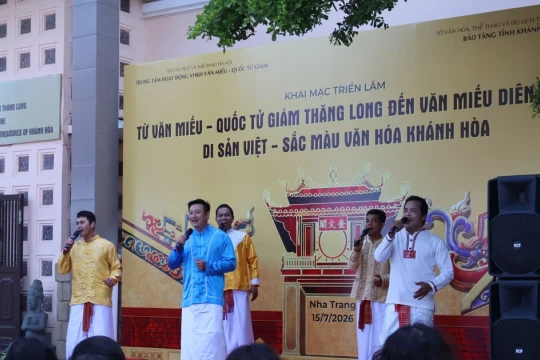 Tái hiện truyền thống tôn sư trọng đạo từ Văn Miếu Thăng Long đến Văn Miếu Diên Khánh