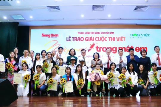 Cuộc thi 'Ngày mai trong mắt em' thắp sáng uớc mơ qua những trang viết