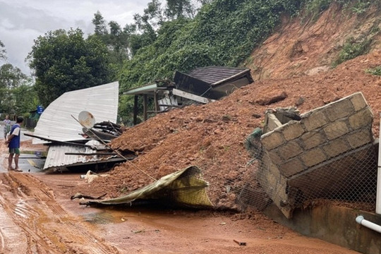 Tất cả người dân tuyệt đối không dừng lại để quay phim, chụp ảnh trong trường hợp sau