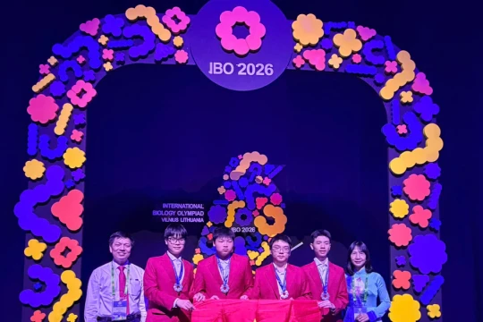 Đoàn Việt Nam nằm trong top 8 Olympic Sinh học quốc tế 2026