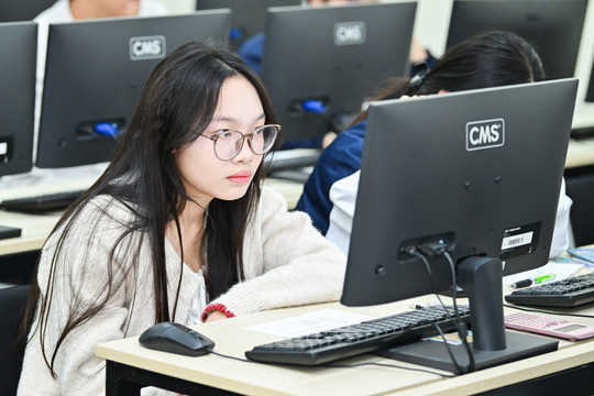 Chuyên gia nêu lý do nên tách 2 kỳ thi tốt nghiệp THPT và đại học
