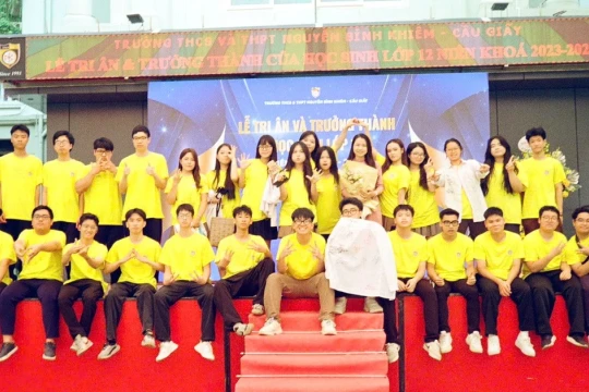 Nam sinh chinh phục học bổng 2 tỷ đồng quyết chọn nghề báo giữa xu hướng STEM