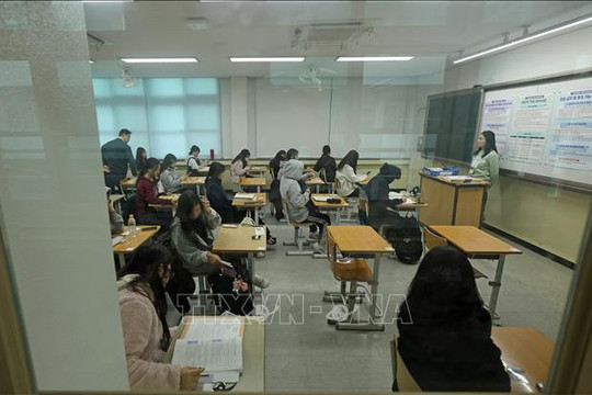 Biện pháp đảm bảo minh bạch trong kỳ thi đại học khốc liệt tại Trung Quốc và Hàn Quốc