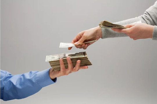 Chuyện ĐỜI lắm lúc lạ lắm! 15 ngày tới, TIỀN bất ngờ chui vào túi, 3 con giáp này rủng rỉnh tiêu pha
