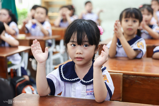 Dự kiến cấm hội phụ huynh thu tiền hộ nhà trường