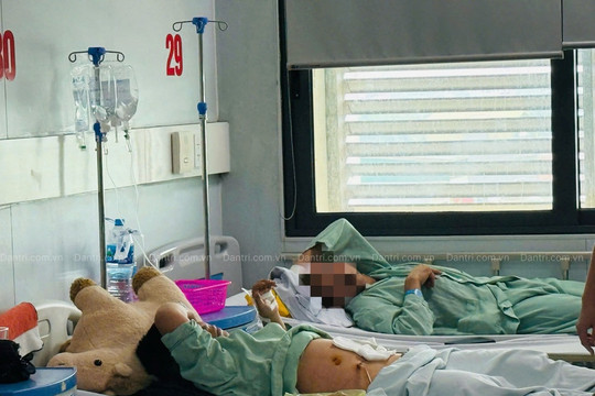 Lãnh đạo Sở GD&ĐT Hà Nội thông tin vụ học sinh "tố" bị nhét bút vào hậu môn