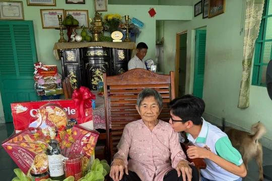 Giúp sinh viên hiểu thêm giá trị của hòa bình