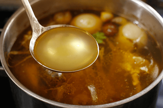 Ba nhóm người nên hạn chế dùng nước hầm xương