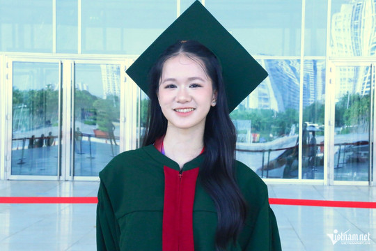 Từng trượt nguyện vọng 1 đại học, nữ sinh trở thành thủ khoa, trúng tuyển Big 4