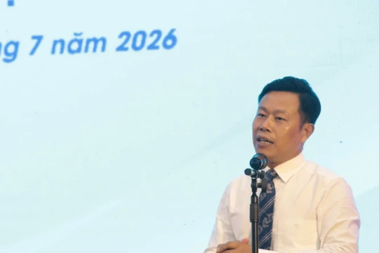 Tái cấu trúc mạng lưới, hình thành các đại học dẫn dắt