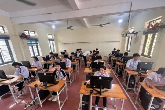 Bước chuyển tiếp phù hợp khi mở rộng hình thức thi tốt nghiệp THPT trên máy tính