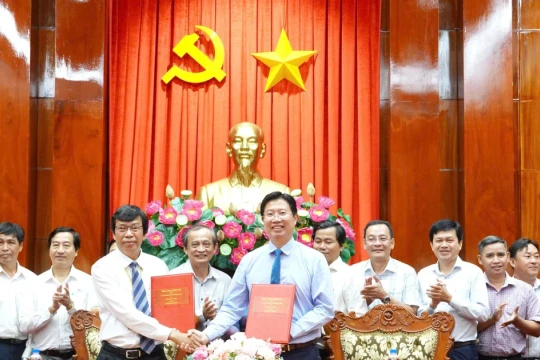 UBND tỉnh Đồng Tháp ký kết hợp tác chiến lược với Đại học Cần Thơ
