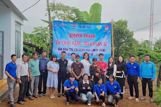Chung tay phát triển giáo dục vùng sâu, vùng xa, hỗ trợ gia đình có trẻ đặc biệt