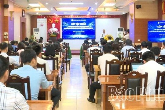 Phú Thọ tập huấn ứng dụng AI, xây dựng nội dung số cho cán bộ cấp xã
