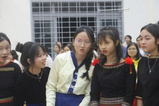 Tiếp sức cho trường dân tộc nội trú ươm mầm nguồn nhân lực người DTTS