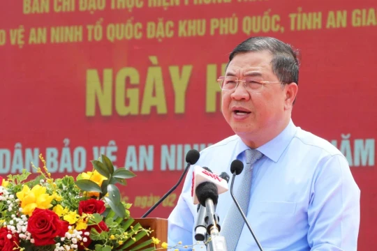 Phó Thủ tướng Phạm Gia Túc dự Ngày hội Toàn dân bảo vệ ANTQ tại Phú Quốc