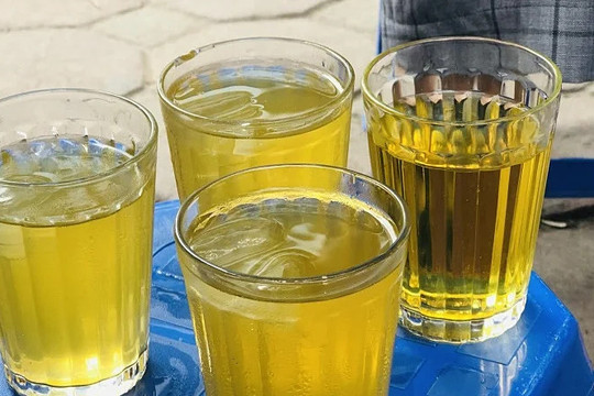 Uống trà đá mỗi ngày có tốt?