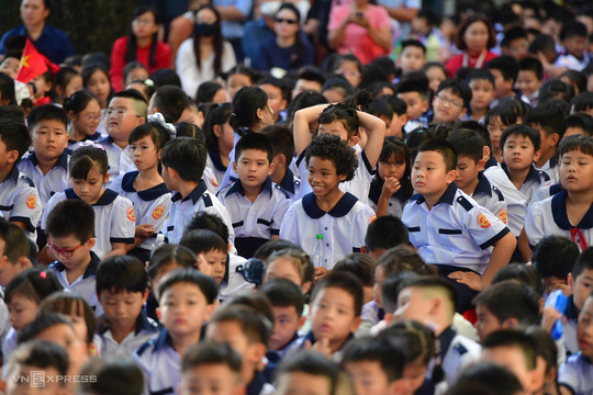TP Hồ Chí Minh: 'Vỡ' bán trú vì quá tải học sinh