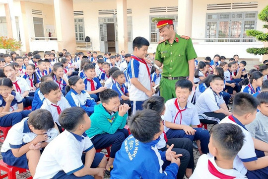 Phối hợp liên ngành bảo đảm an toàn trường học, phòng chống bạo lực học đường