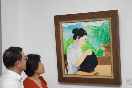 Họa sĩ người Anh đối thoại bền bỉ cùng văn hóa Việt