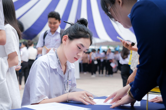 Bắt đầu lọc ảo xét tuyển đại học 2026: Xu hướng điểm chuẩn ra sao?