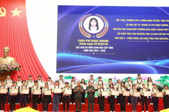 Tuyên dương 135 học sinh tiêu biểu là con cán bộ, nhân viên trong Quân đội