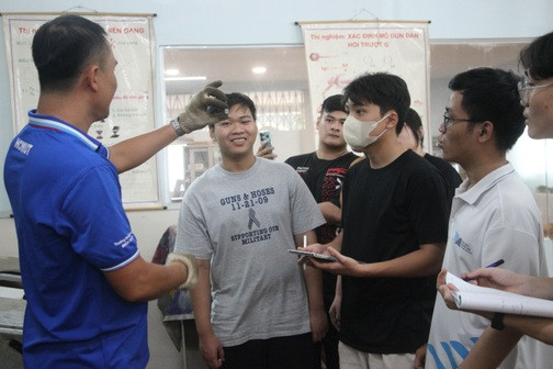 Hồ sơ đăng ký vào Bách khoa TPHCM tăng 48%, nguyện vọng tăng 67%