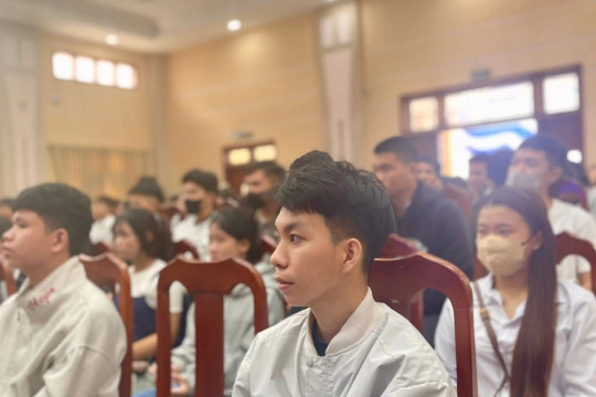 1.660 học sinh, sinh viên nhập học Trường Cao đẳng Kỹ thuật Công nghệ Quy Nhơn