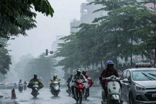 Dự báo thời tiết ngày 7/8: Bắc Bộ mưa to, Nam Bộ mưa dông về chiều tối