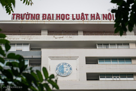 Điểm chuẩn Đại học Luật Hà Nội cao nhất gần 26