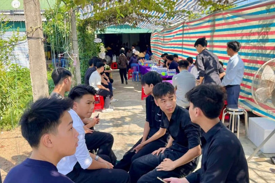Vừa đỗ Bách Khoa Hà Nội, nam sinh đột ngột qua đời khi đi làm thêm kiếm tiền mua laptop