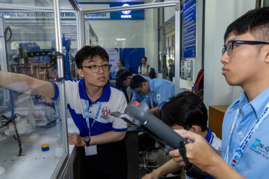 TUYỂN SINH ĐẠI HỌC, CAO ĐẲNG 2026: STEM trỗi dậy, ngành 'hot' khối xã hội hạ nhiệt