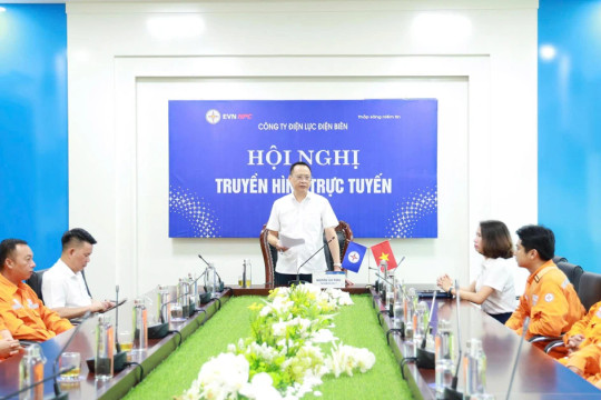 PC Điện Biên ra quân hỗ trợ hoàn thiện hệ thống điện tại trường liên cấp Nà Bủng