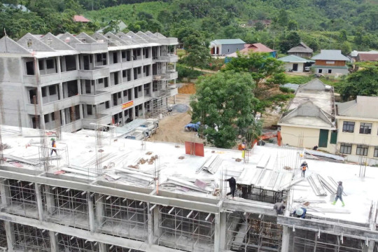 Thanh Hóa hỗ trợ đồng phục, học phẩm cho học sinh nội trú xã biên giới