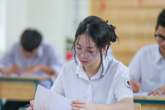 Lấy ý kiến về phương án thi vào lớp 10 gồm 2 môn Toán và Văn