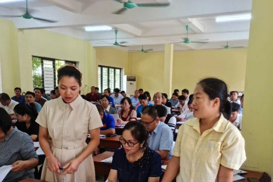 Giảng dạy bằng tiếng Mông giúp học sinh vùng biên dễ dàng tiếp cận tri thức