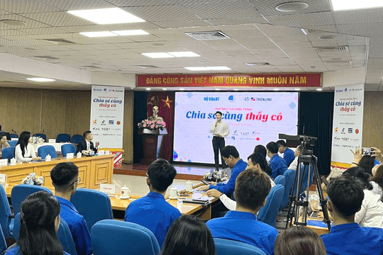 Tuyên dương, tri ân các giáo viên tiêu biểu, xuất sắc